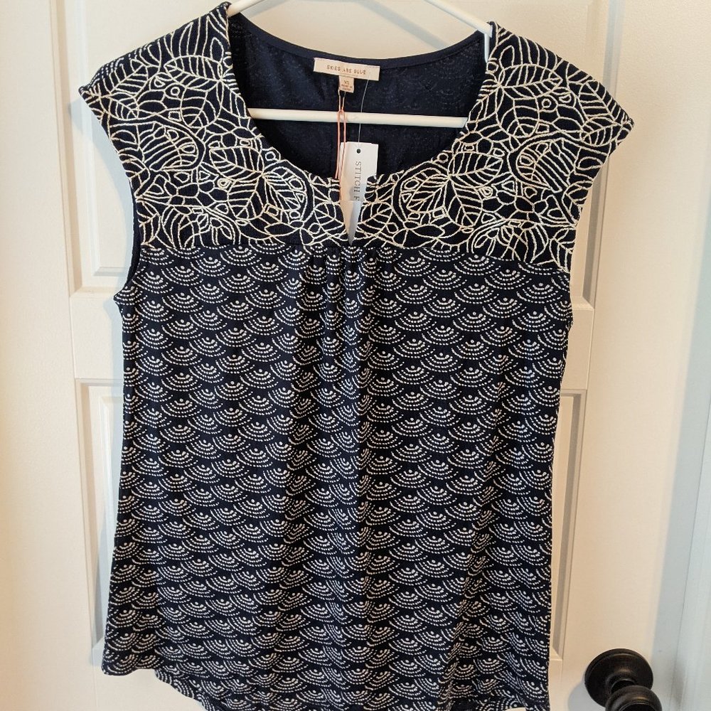SKIES ARE BLUE Delila Embroidery Neckline Knit Top